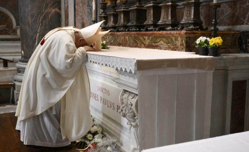 ¿Qué sucede tras la muerte de un papa? Así es el protocolo litúrgico durante la sede vacante