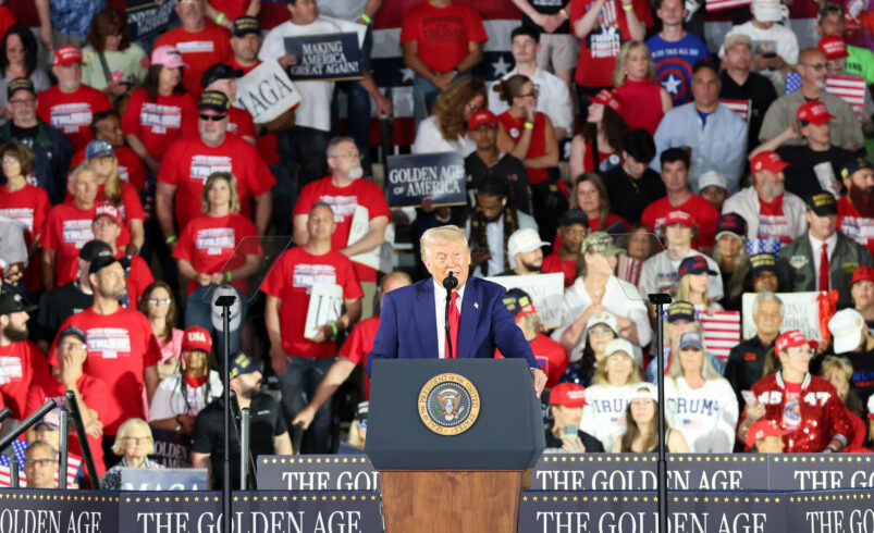 Trump celebra 100 días de regreso en el poder en el estado de Michigan
