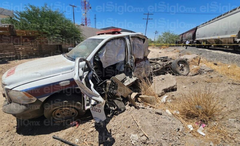 Muere director de Protección Civil de Bermejillo; el tren impactó la ambulancia que conducía