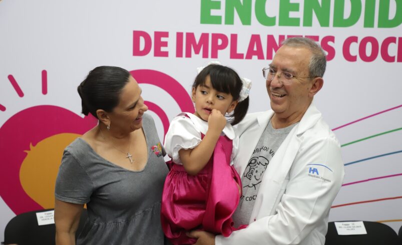 Encendido de implantes cocleares, un logro conjunto que transforma la vida de dos menores coahuilenses