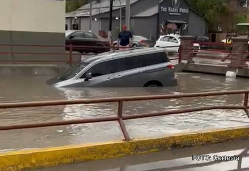 Reportan 28 colonias afectadas y 82 autos varados en Piedras Negras