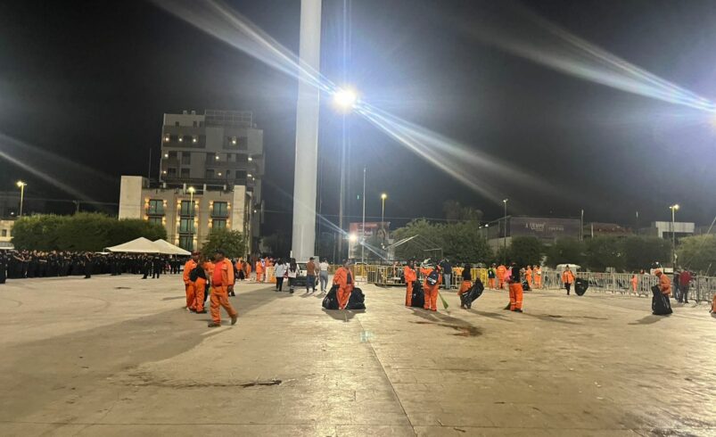 Recolectan 7.5 toneladas de basura después de festejo por el Día de las Madres en Plaza Mayor