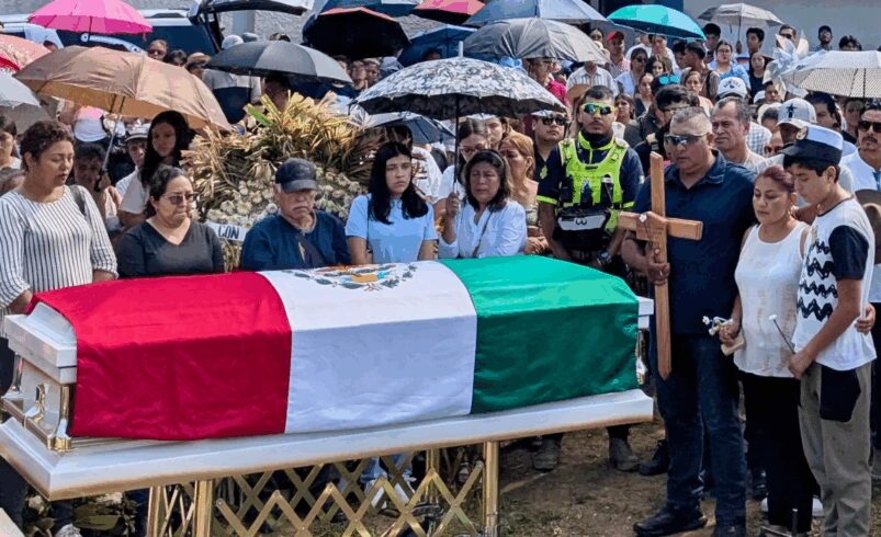 Sepultan a cadete América Yamileth, quien falleció tras el choque de Buque en Nueva York