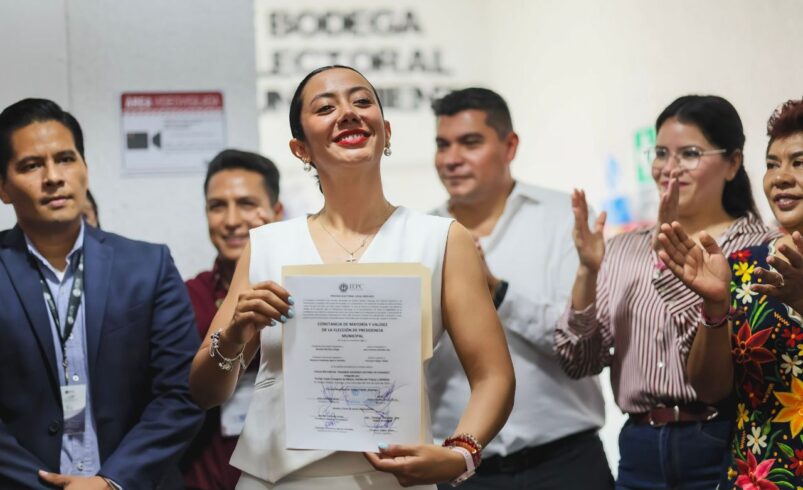 Betzabé recibe constancia como presidenta electa de Gómez Palacio para 2025-2028
