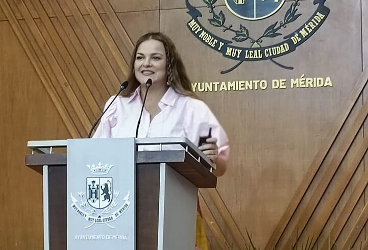 Alcaldesa destaca avances contra los baches en Mérida