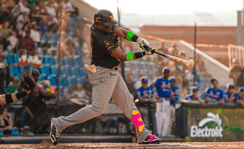 Bravos se imponen a Leones en juego acortado por mal clima