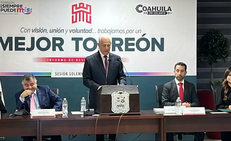 Entrega Román Alberto Cepeda primer informe al Cabildo