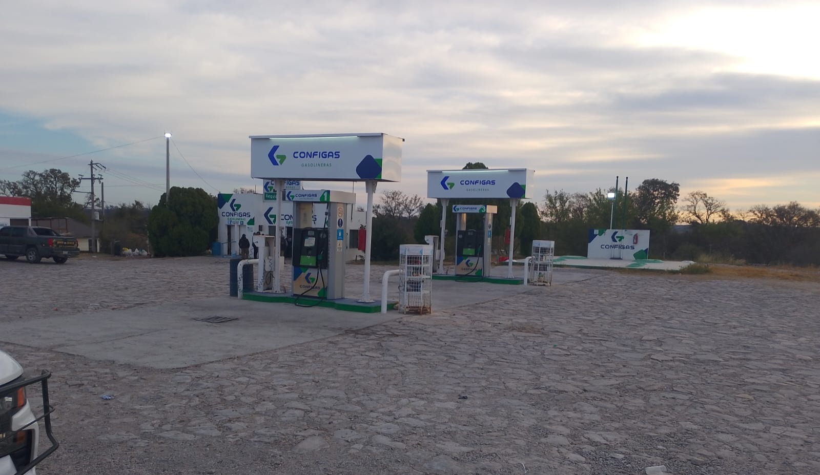 Aseguran casi 40 mil litros de hidrocarburos en Jiménez