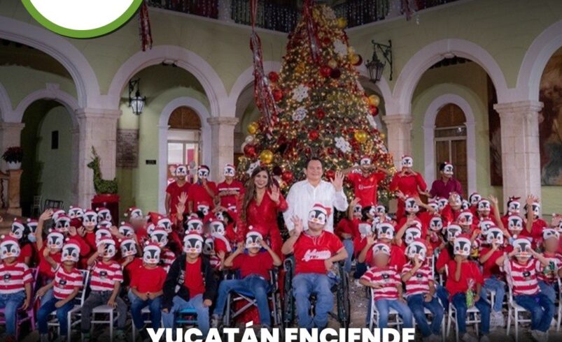 Yucatán enciende su árbol navideño en el Palacio de Gobierno