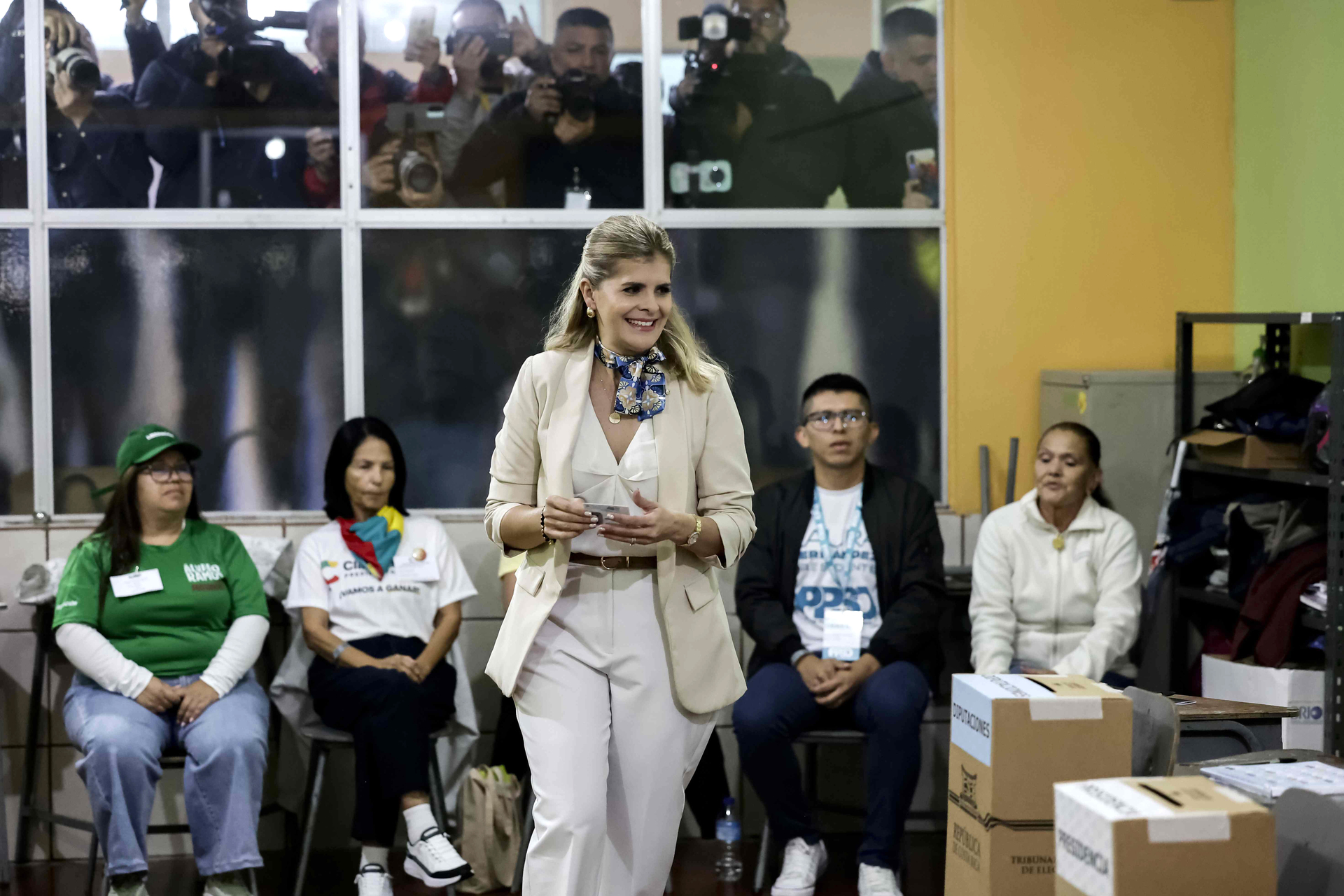Laura Fernández lidera con 53% de votos; escrutado el 31% de las mesas en Costa Rica