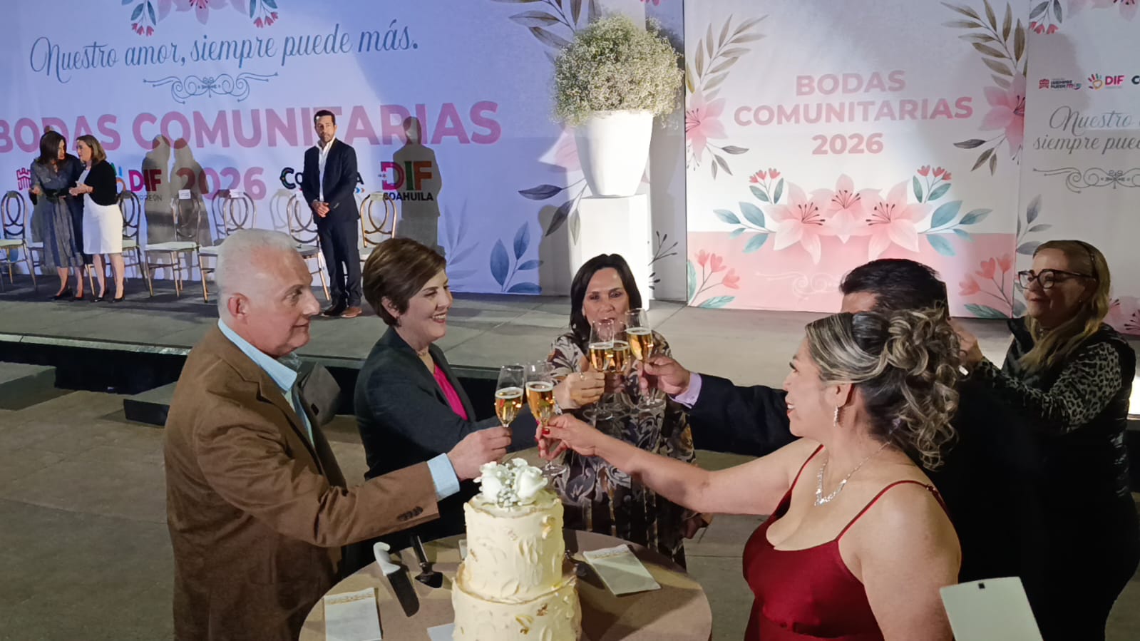 En Torreón, se casan 229 parejas en una gran Boda Comunitaria