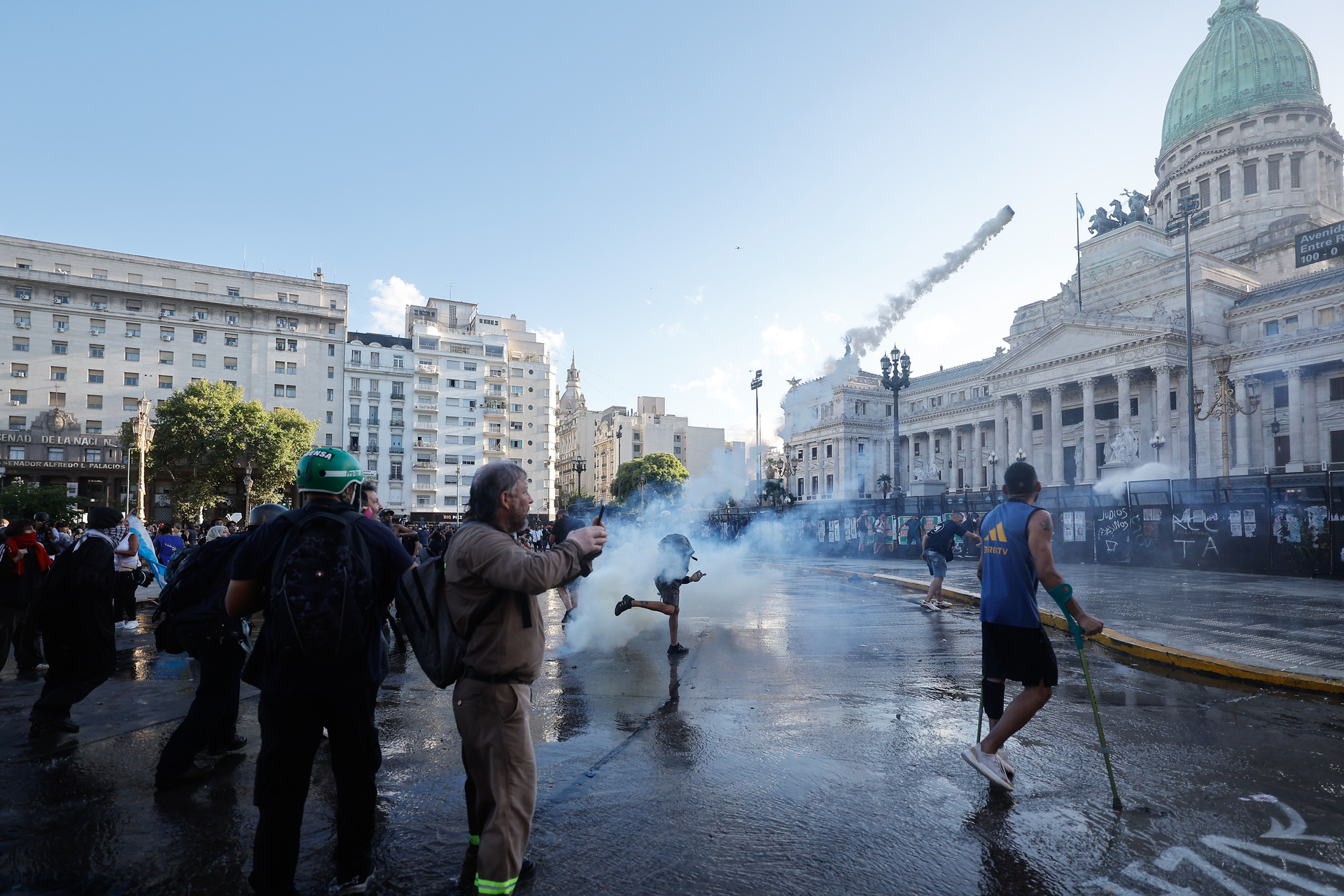 Cámara de Diputados argentina aprueba la reforma laboral con modificaciones y regresa al Senado