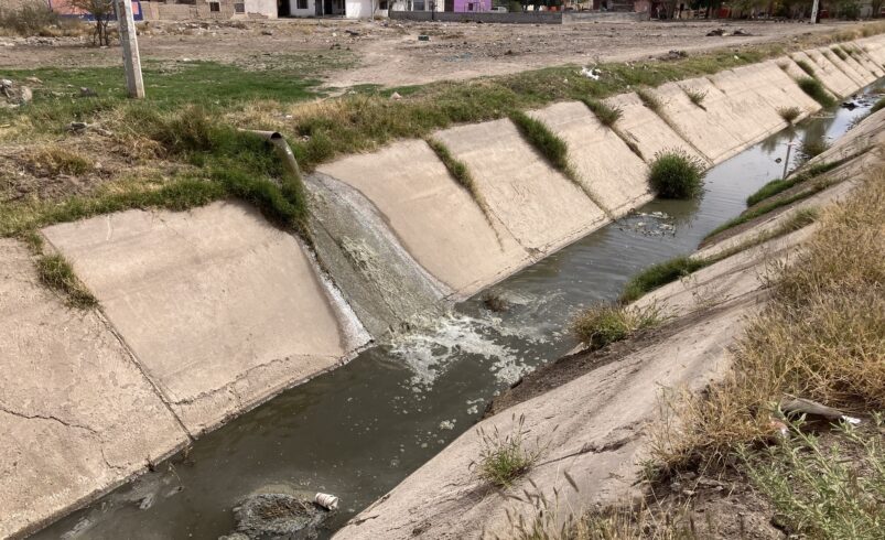 Simas San Pedro justifica vertido de agua residual al canal de riego