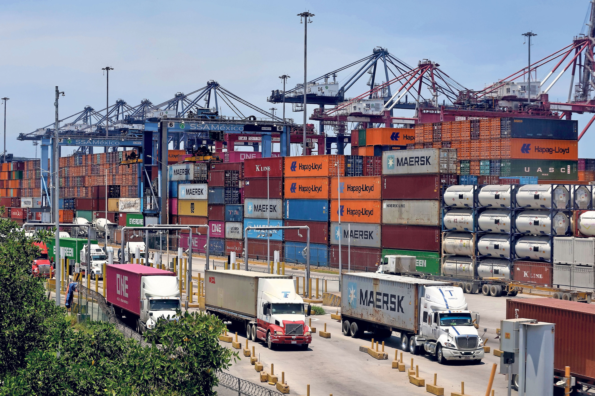 Nuevo arancel global de Trump exceptúa productos bajo el T-MEC