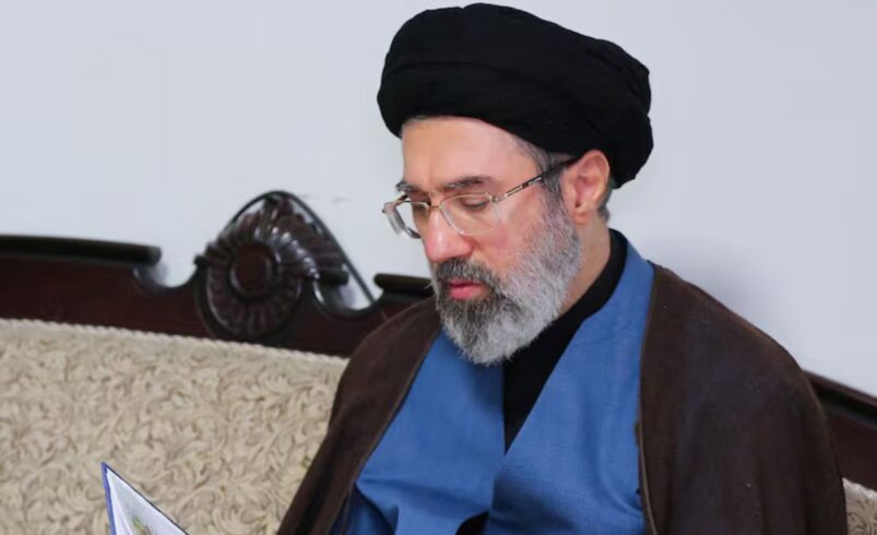 Hijo de Alí Jameneí se perfila como el nuevo líder supremo de Irán