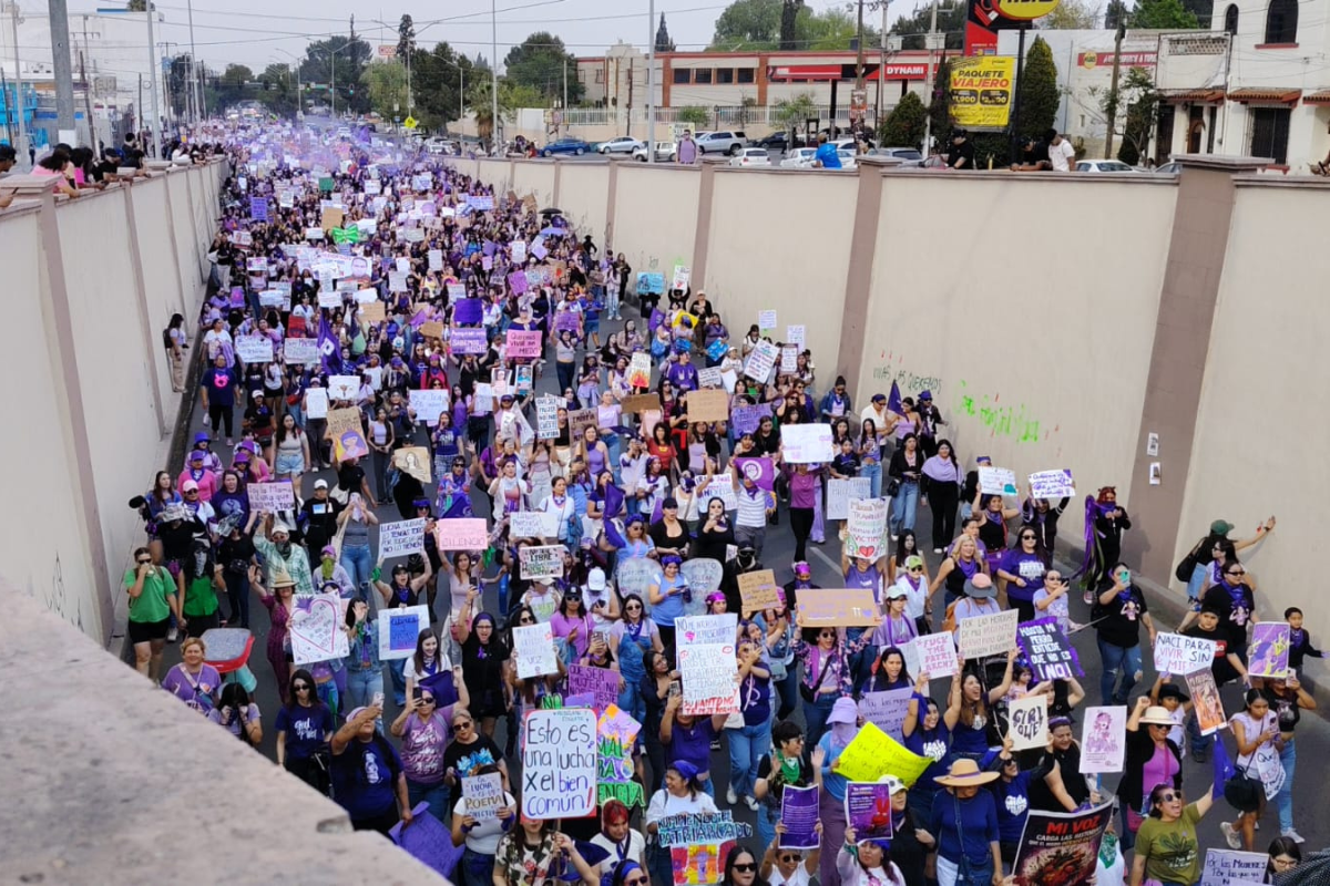 Marea morada recorre Saltillo: más de 3 mil mujeres marchan por el 8M