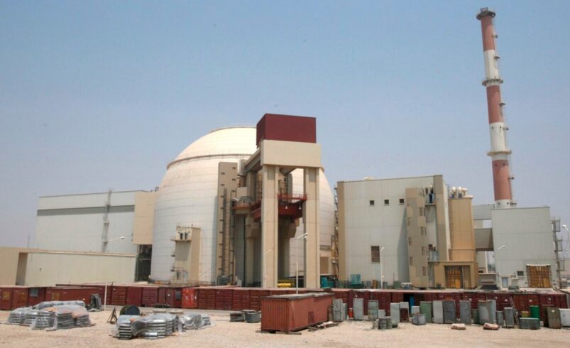 Irán propuso a EU suspender por cinco años su programa nuclear, según The New York Times