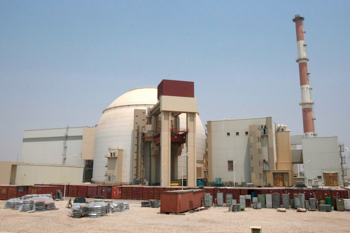 Irán propuso a EU suspender por cinco años su programa nuclear, según The New York Times