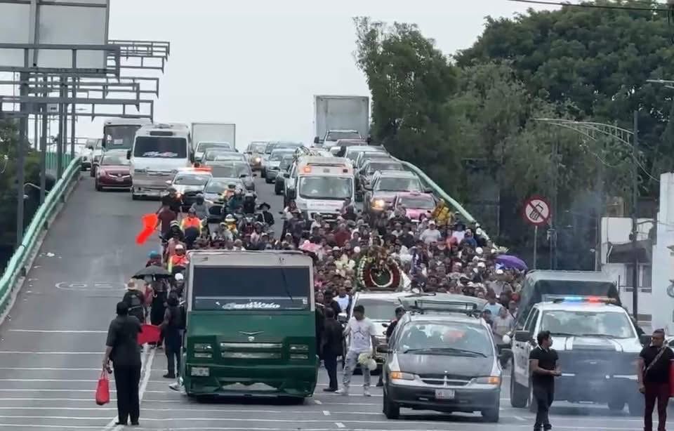 Dan el último adiós a Edith Guadalupe entre dolor y reclamos