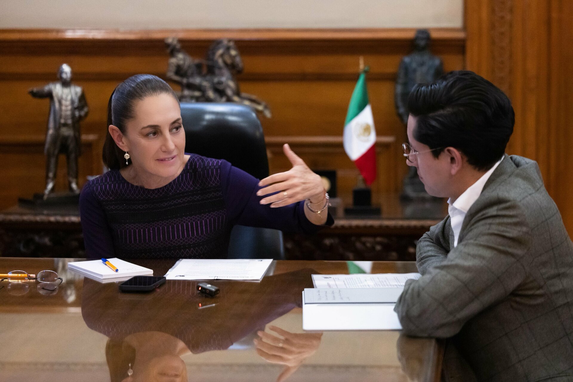 Sheinbaum y Carney contemplan ampliar la cooperación en áreas económicas estratégicas