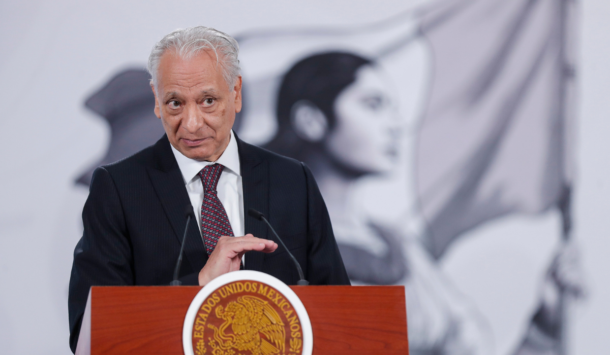 Sheinbaum anuncia que Víctor Rodríguez deja la dirección de Pemex