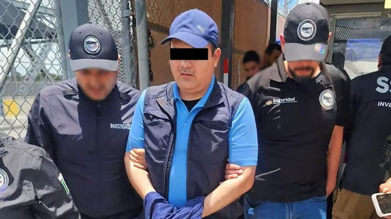 Detienen a funcionario de Aduanas por presuntos nexos con delincuencia organizada