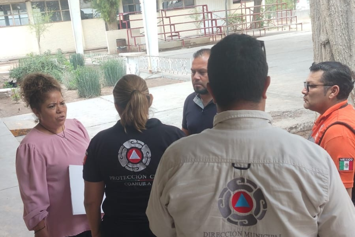 Enjambre de abejas desata emergencia en secundaria de Matamoros; 18 personas lesionadas