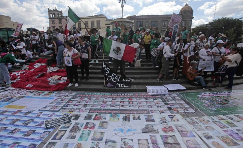 Colectivos de búsqueda se manifiestan en Guadalajara
