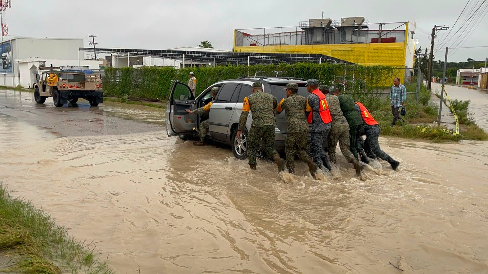 Plan DN-III-E entra en operación por severas inundaciones y fuertes lluvias en Acuña