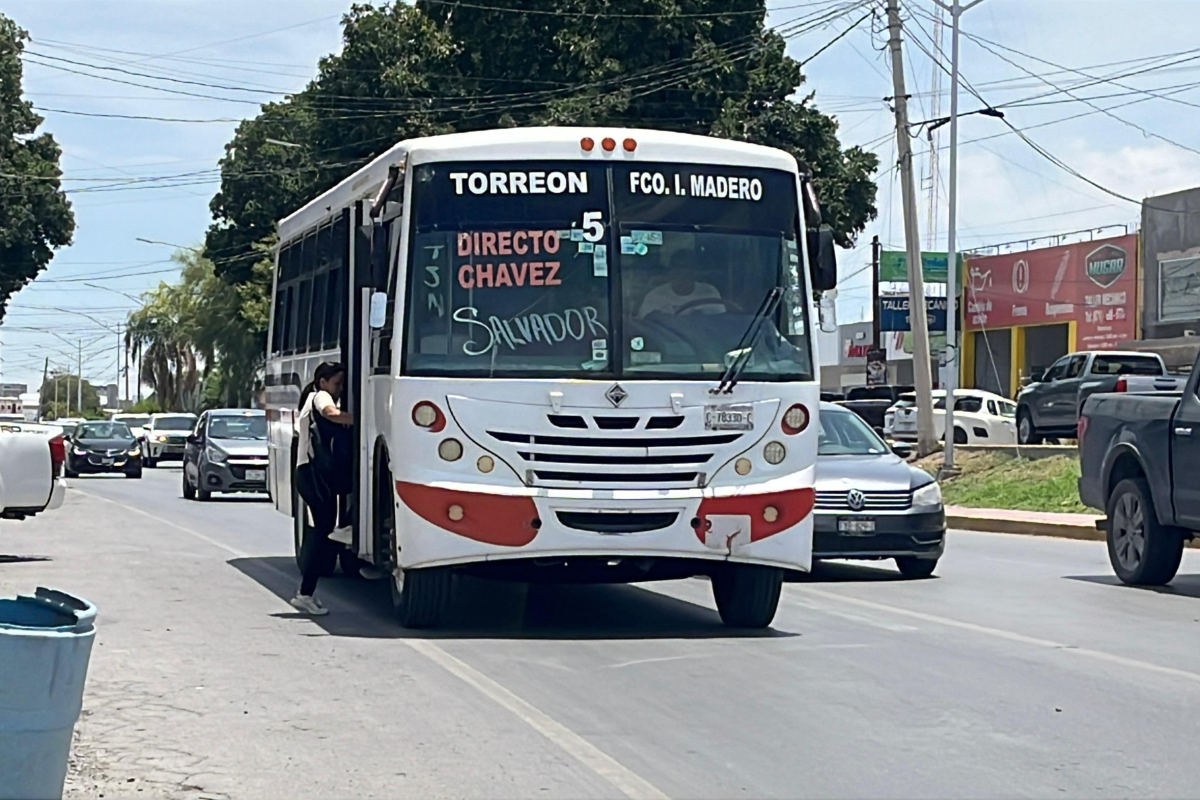 Autobuses suburbanos cambian recorrido por obras del Sistema Vial Abastos-Independencia