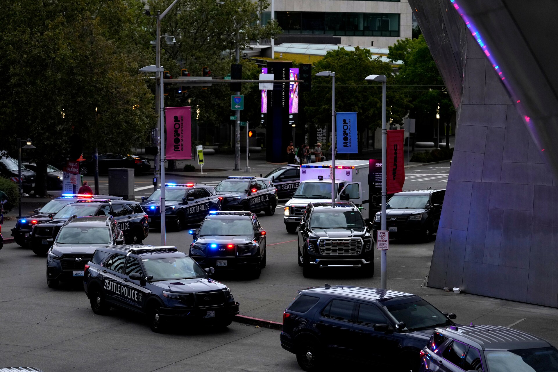 Tiroteo en Seattle deja 2 muertos y 5 heridos, dicen los bomberos