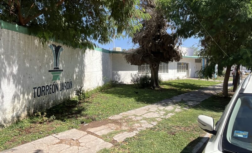 Torreón Jardín suspende cobro de seguridad privada con cargo al recibo de agua; vecinos se reúnen con alcalde