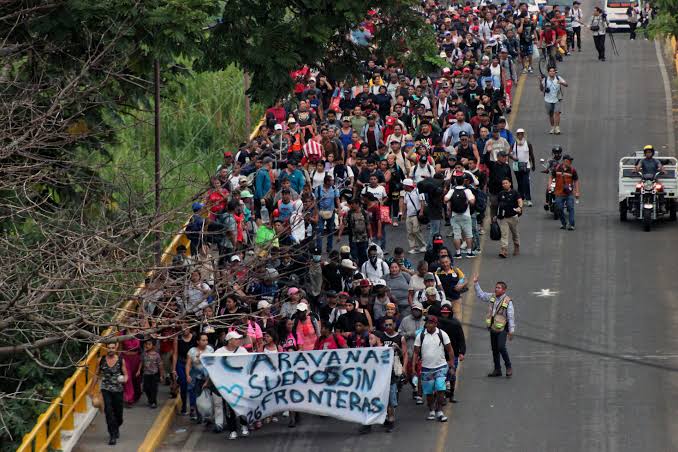 Caravana de migrantes sale de Chiapas hacia la Ciudad de México