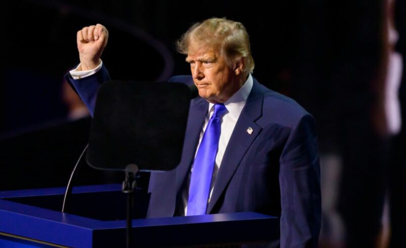 Trump promete 5 mil dólares a cada ciudadano si los republicanos retienen control del Congreso