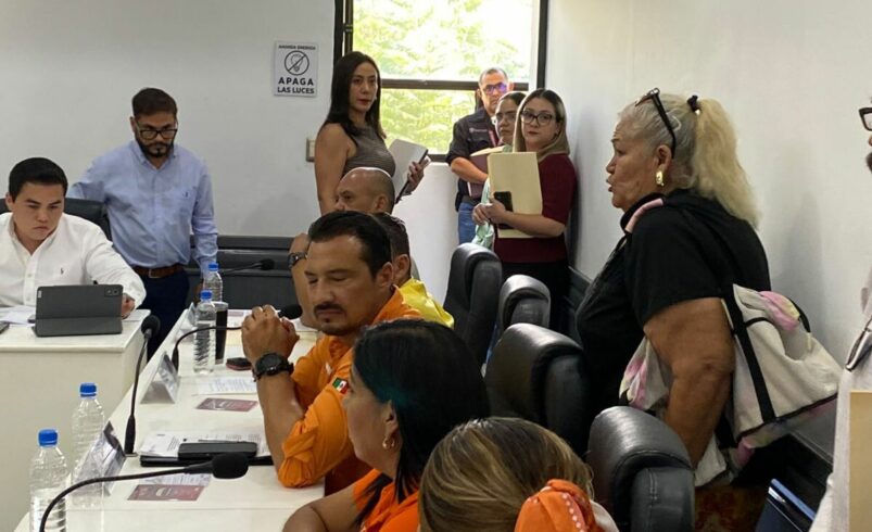 ‘No me hicieron caso y mi hijo ya no está’, reclama mujer en Cabildo de Gómez Palacio