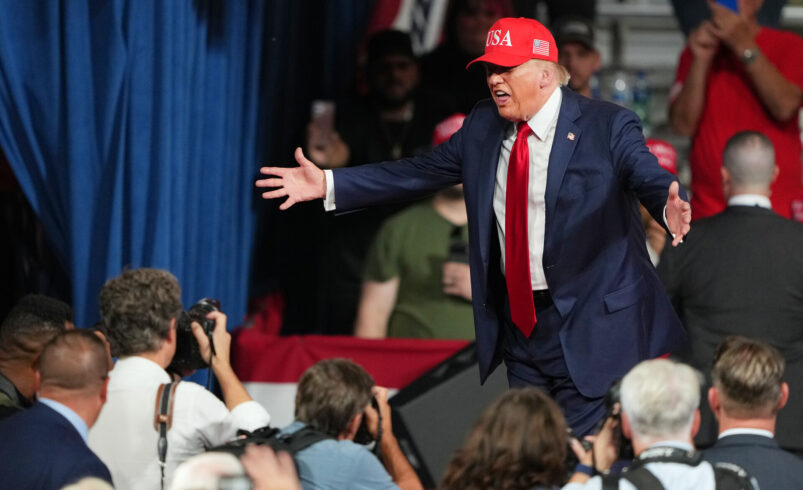 Trump pide a México más inversión en seguridad y aduanas pese a elogiar a Sheinbaum