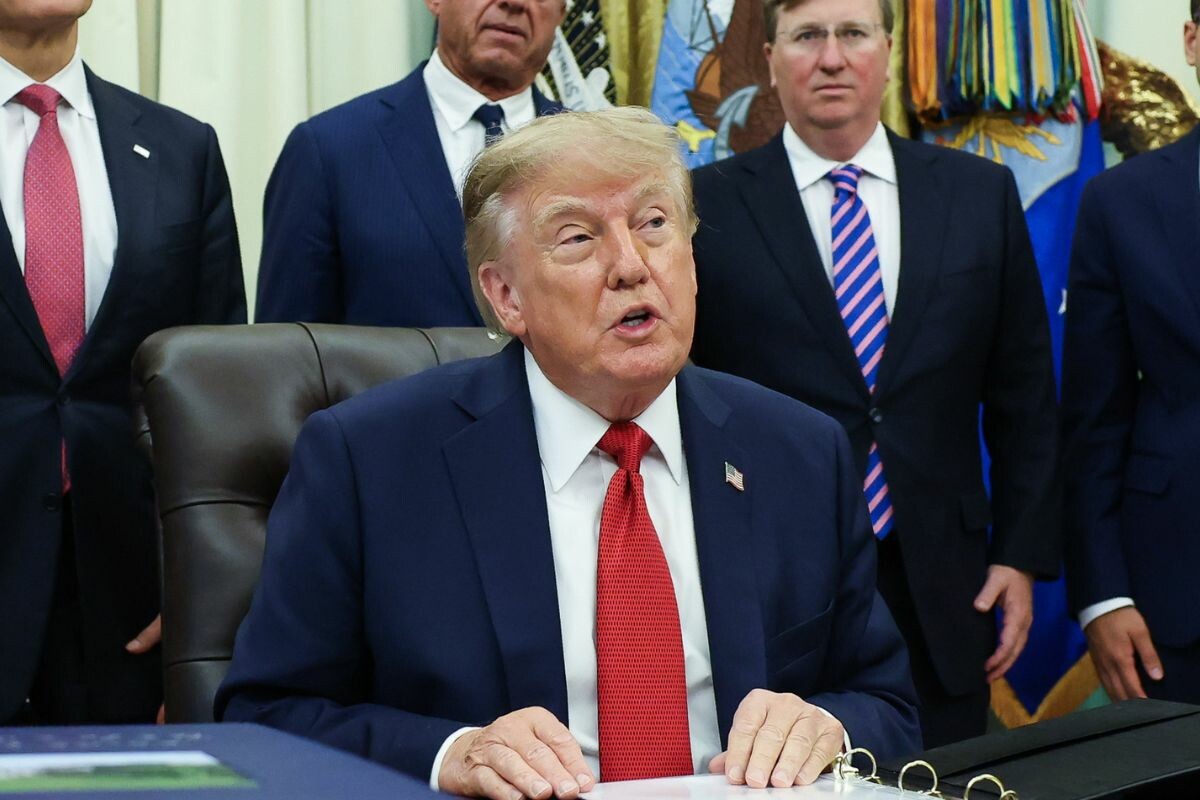 Trump anuncia acuerdo con Dinamarca para asumir control de seguridad en Groenlandia