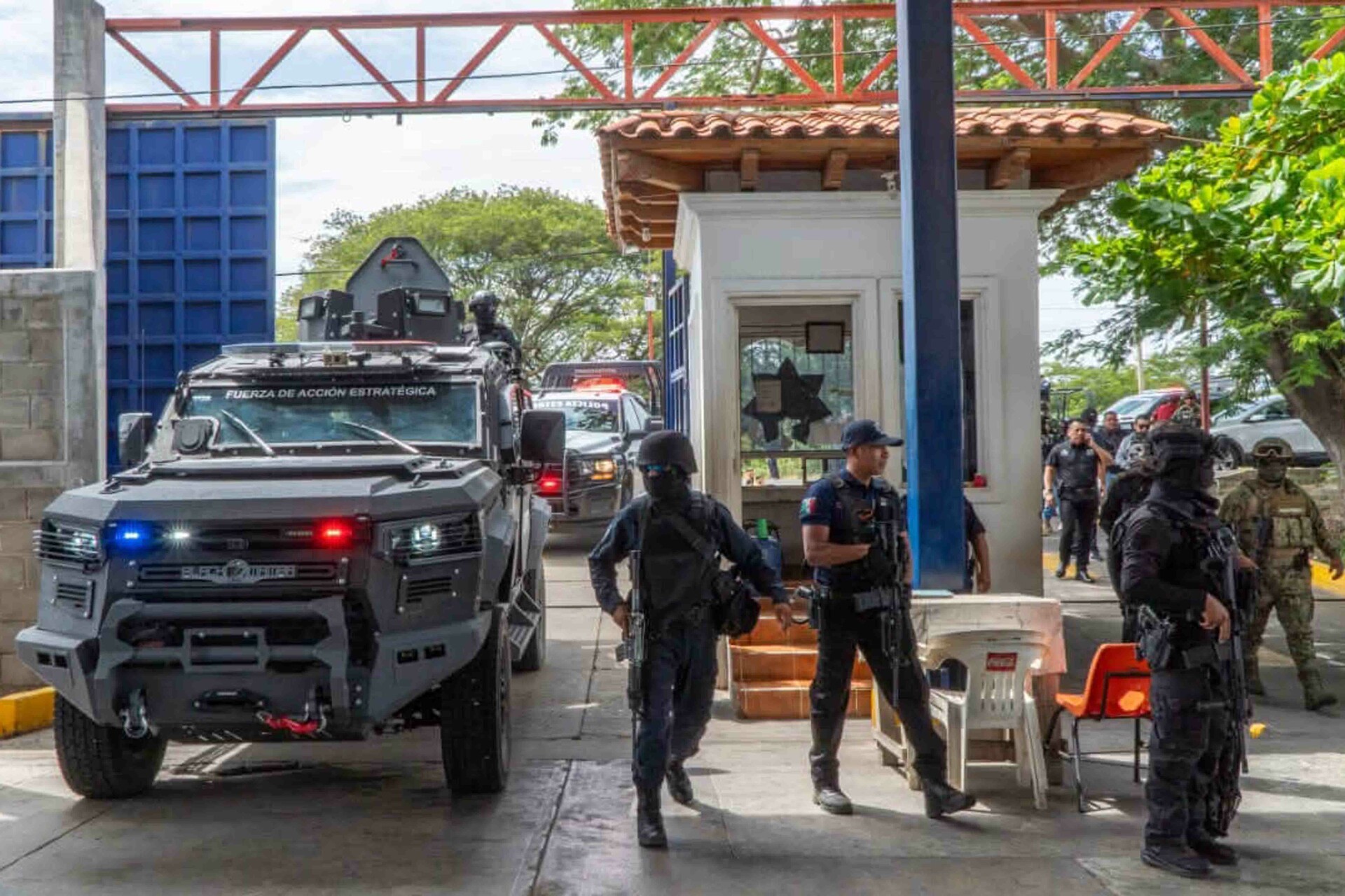 Congreso de Oaxaca aprueba desaparición de poderes en Juchitán