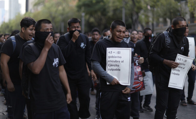 ‘Aquí estaremos’: a 12 años de Ayotzinapa, ocho padres murieron sin encontrar a sus hijos
