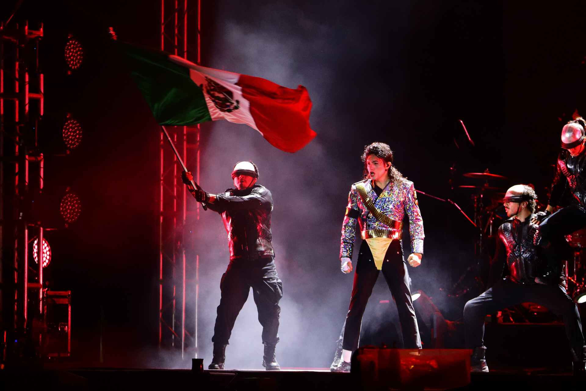 Torreón vive homenaje a Michael Jackson en el Coliseo Centenario, con Lenny Jay y Jennifer Batten