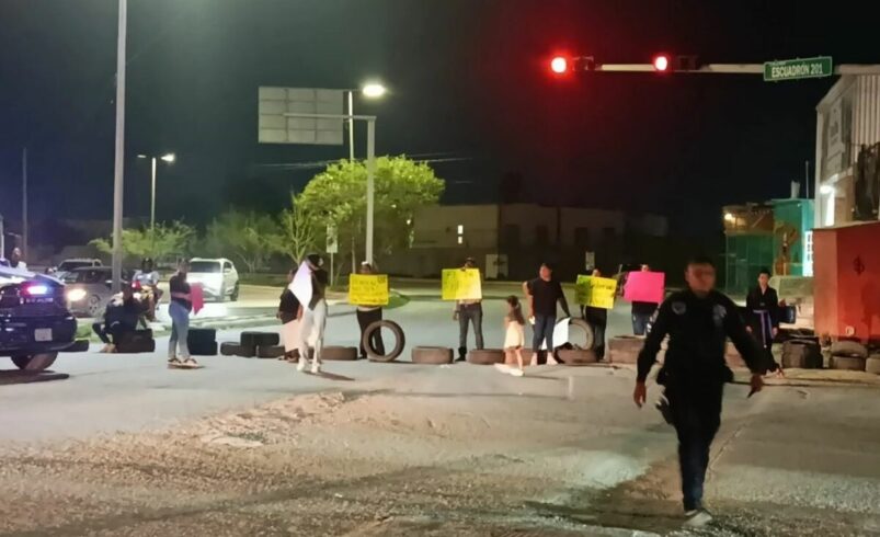 Vecinos de La Unión y El Ranchito bloquean vialidad; exigen destitución de comisariada ejidal